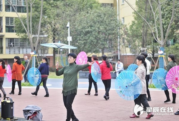 让幸福在家门口升级⑥丨龙王港社区：新建社区学院 丰富群众文化生活