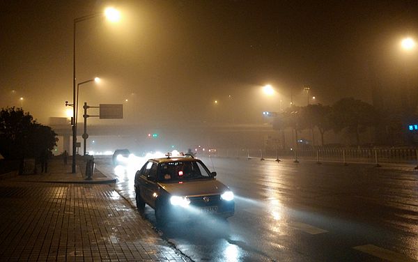 长沙交警发布大雾出行安全提示:今日城区交通