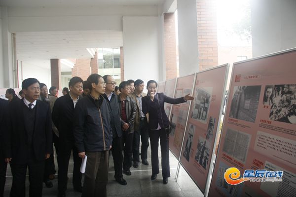 今日下午，“刘少奇与中国共产党”专题展在中共长沙市委党校举行。